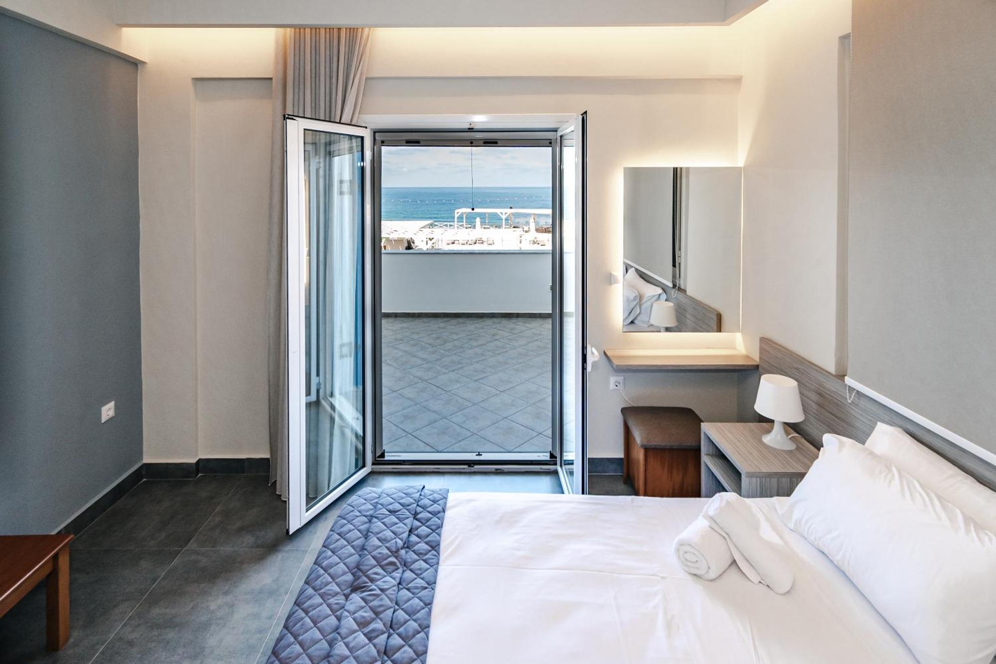 ماراثوبوليس Mesogeios Hotel المظهر الخارجي الصورة